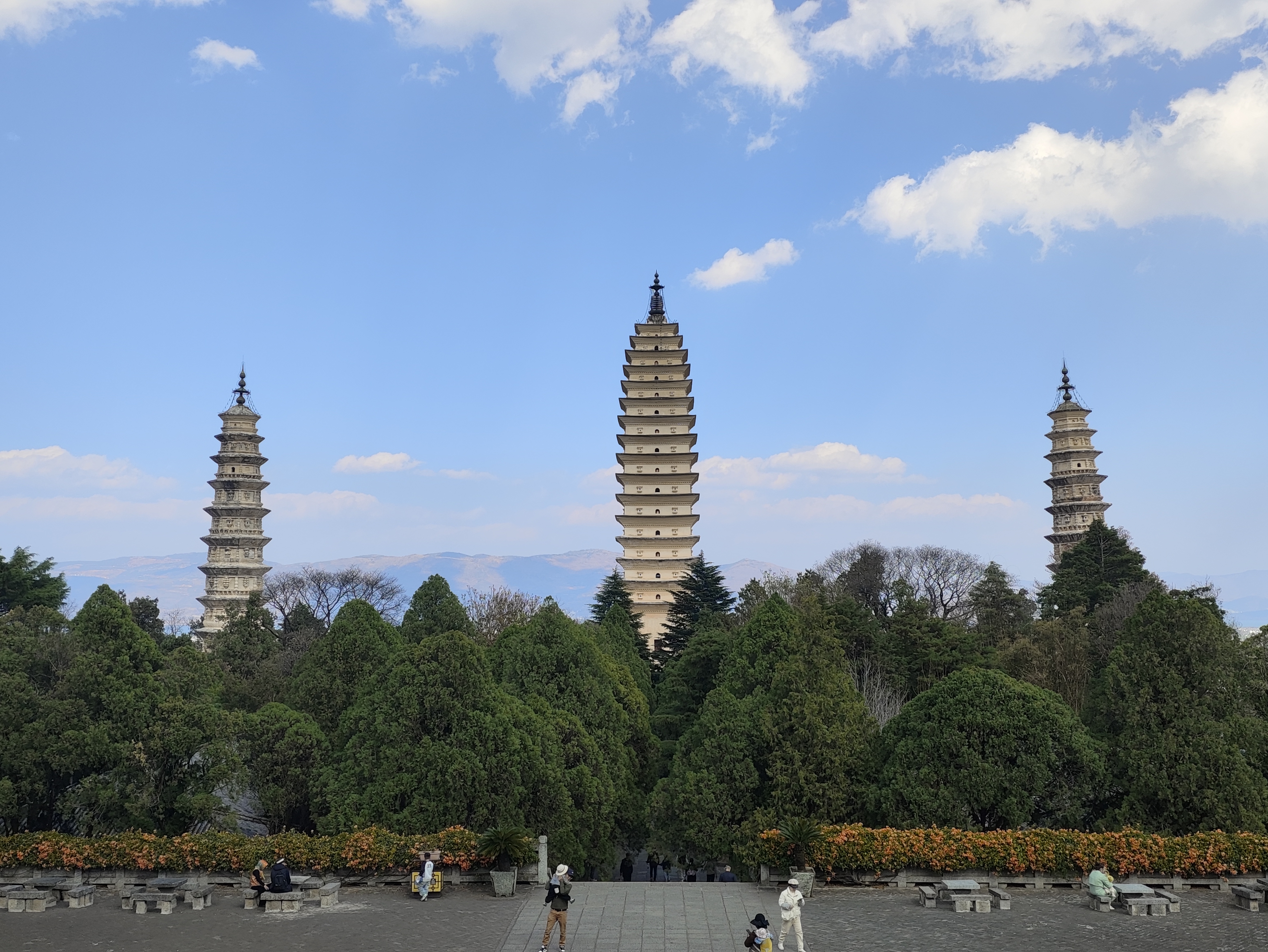 大理崇圣寺三塔 — Wikimedia Commons 精选