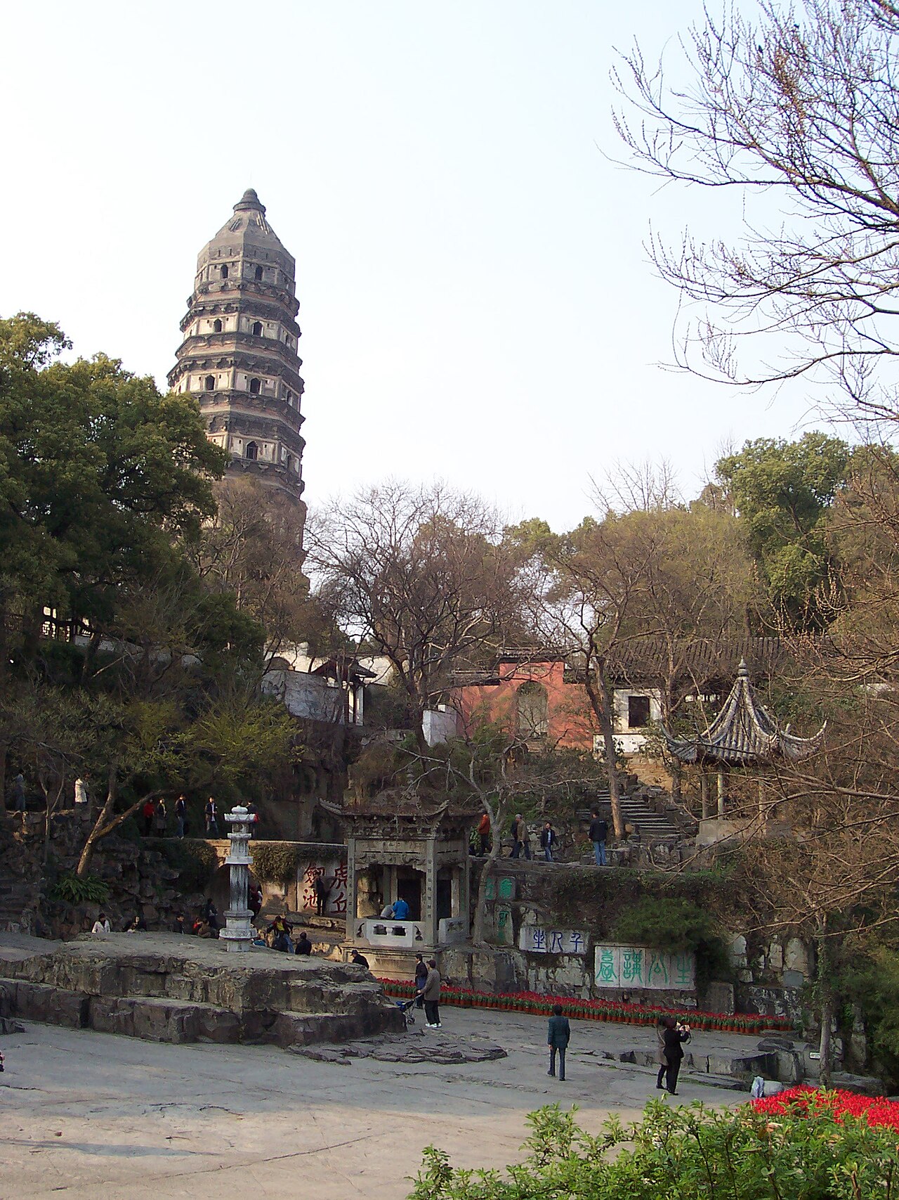 虎丘塔
